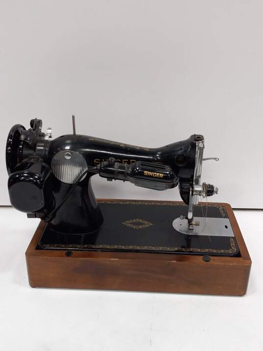 Vintage 1954 Singer Model 15 Sewing Machine AL785554 image number 5