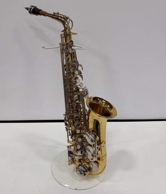 Borg Saxophone with Accessories & Carrying Case image number 2