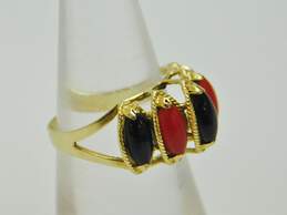 Vintage 14K Yellow Gold Onyx & Coral Tiered Ring 2.8g alternative image