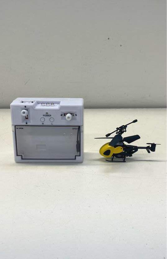 Bundle of 2 Mini Helicopter Drone With Controllers image number 4