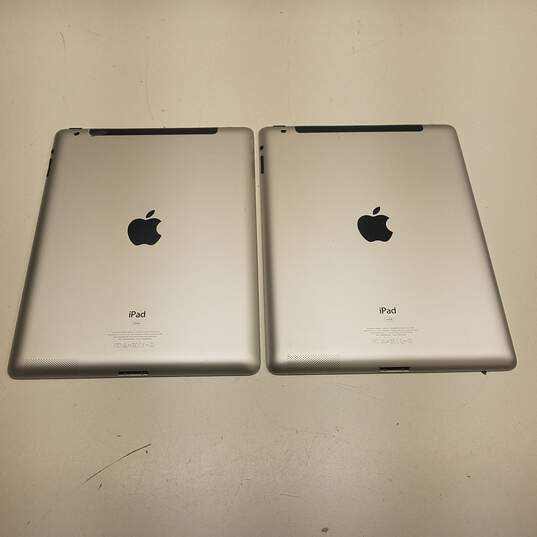 Apple iPad 2 (A1396) - Lot of 2 (For Parts Only) image number 2