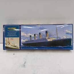 R.M.S Titanic Model Ship IOB