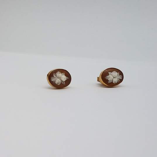 18k Gold Cameo Banquet Post Earrings 2.4g image number 3