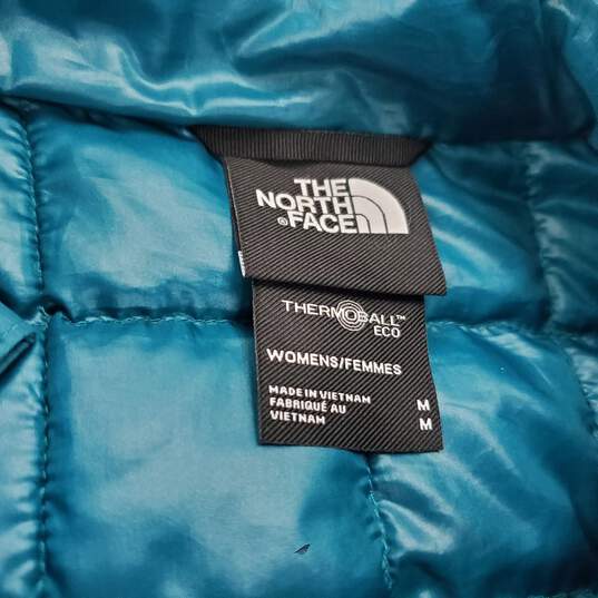 The North Face Thermoball Eco Women's Insulated Puffer Jacket Size Medium image number 3