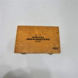 0-3in Digital Micrometers 0.0001in W/ Case