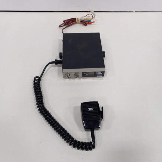 Realistic TRC-418 40 Channel CB Transceiver Radio image number 1