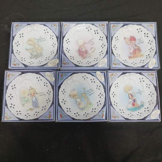 Lot of 6 Assorted Vintage Precious Moments Decorative Plates IOB image number 1