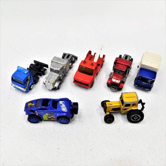 Lot of Assorted Diecast Toy Car Vehicle Lot Hot Wheels Matchbox & Others image number 3