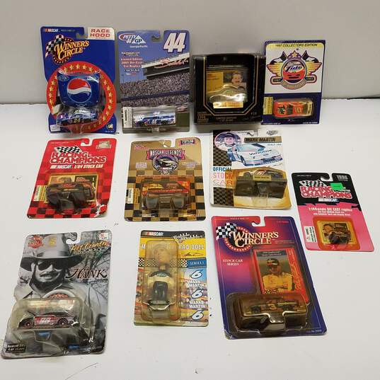 Lot of 11 Assorted Nascar Toy Cars image number 1