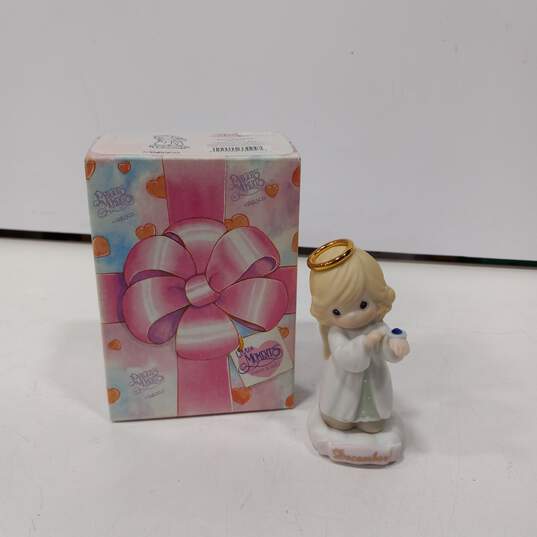 Enesco Little Moments Mean a Lot December Figurine image number 1
