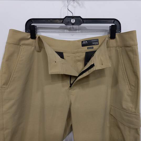 Oakley Men's Tan Performance Fit Shorts Size 36 image number 3