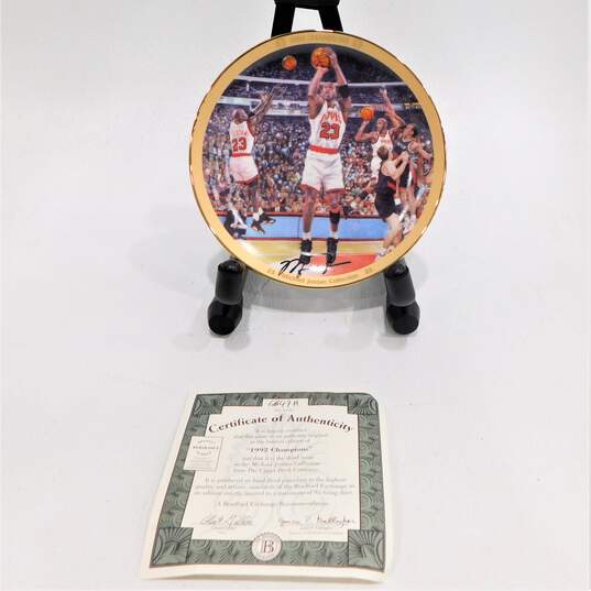 Michael Jordan "1992 Champions" Commemorative Plate w/ COA image number 2