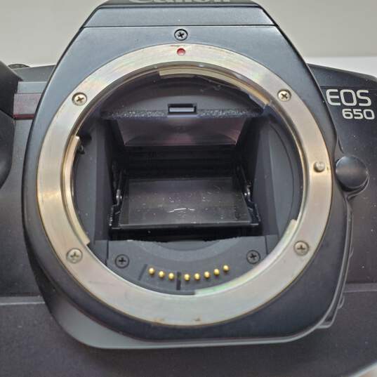 Canon EOS 650 [Film] SLR Body For Parts/AS-IS image number 2