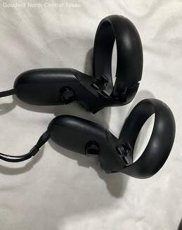 Oculus VR Headset alternative image