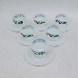 Vintage Termocrisa Crisa Christmas Holly Berry Milk Glass Set of 6 Cups & Saucers