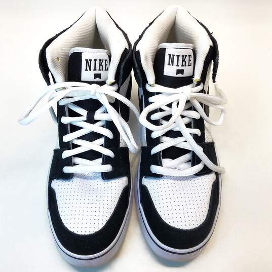 Nike Men Black/White Size 10.5 image number 6