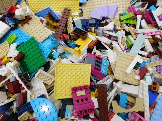 11.6 LBS LEGO Friends Bulk Box image number 3
