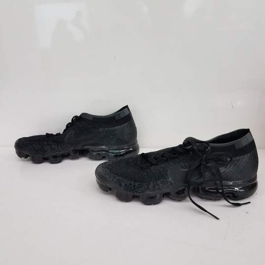 Nike Air VaporMax Black Shoes Size 11 image number 3