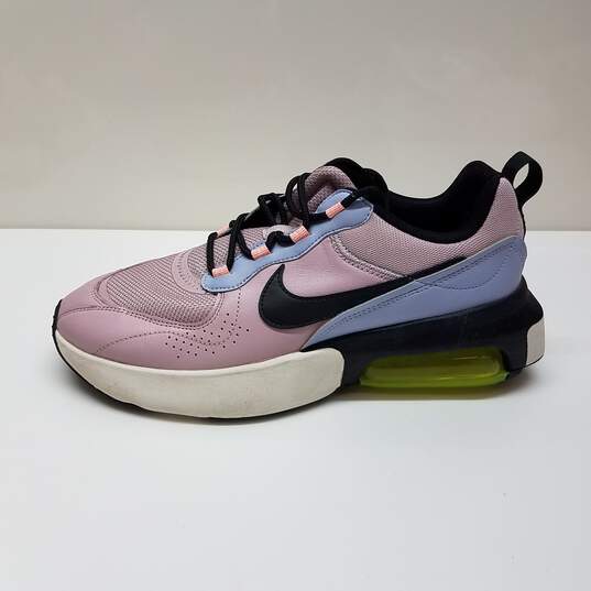 Nike Women's Air Max Verona Sneaker Pink Size 10.5 image number 2