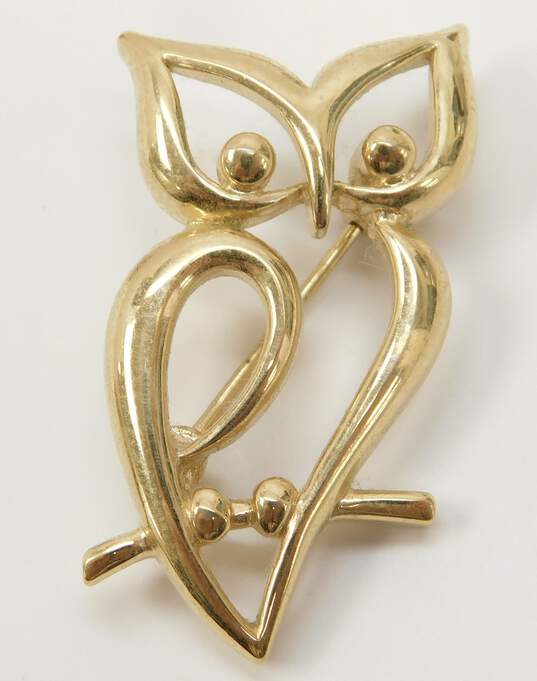 VNTG Crown Trifari Gold Tone Owl Brooch 7.8g image number 1