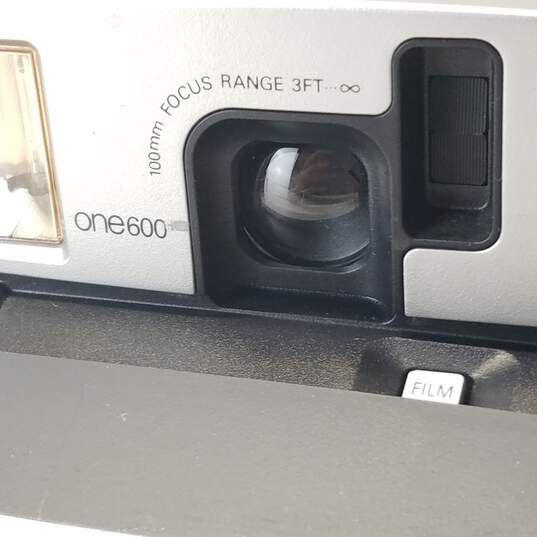 Polaroid One 600 Instant Camera image number 2