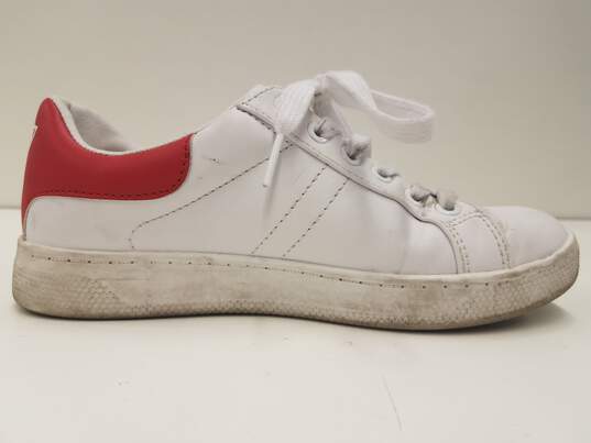 GUESS Gfrilynn White Lace Up Low Top[ Sneakers Women's Size 6 M image number 3