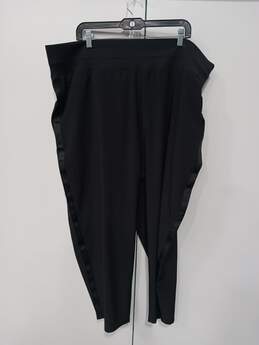 Athleta Women's Black Crop Athletic Pants Size 24 NWT