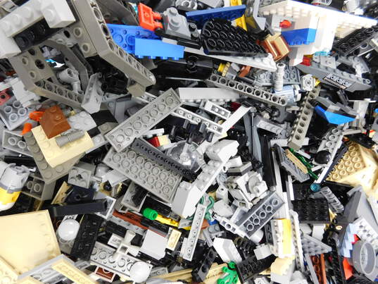 11.0 LBS LEGO Star Wars Bulk Box image number 3