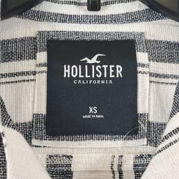 Hollister Men's White/Gray Striped Button Up Shirt SZ XS NWT alternative image