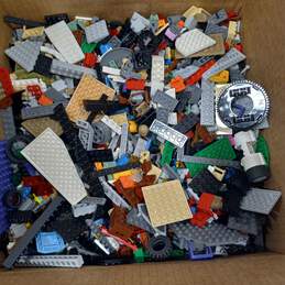 9.6lbs Bulk of Lego Bricks and Blocks