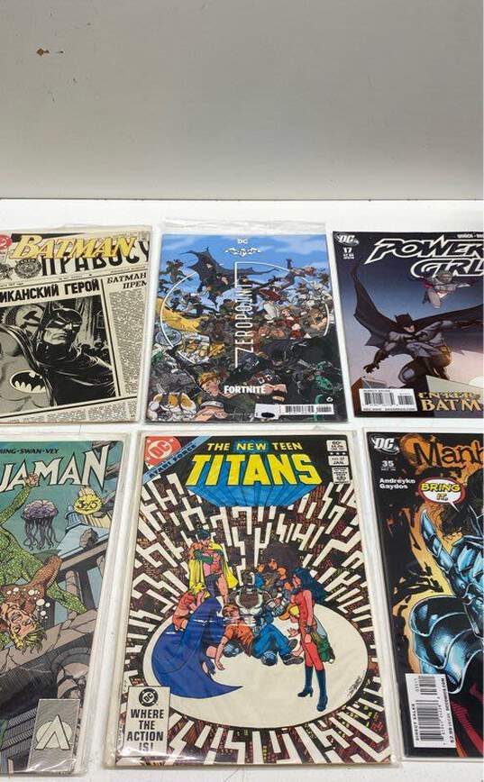 DC Comic Books Box Lot image number 3