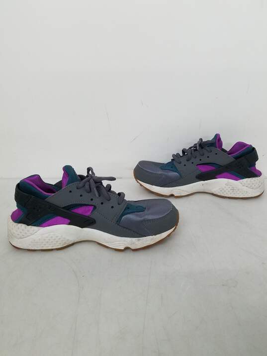 Nike Air Huarache Run Grey Women's Shoes  - Size 8 image number 3