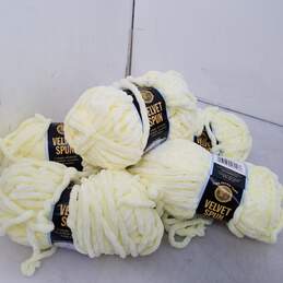 Lot of 5 Lion Brand Yarn Velvet Spun Chenille No.106 Pastel Yellow Made in Turkey alternative image