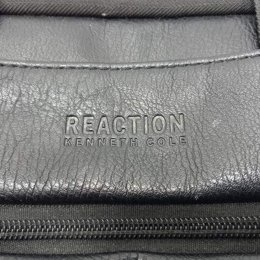 Kenneth Cole Reaction Slim Laptop Case image number 3