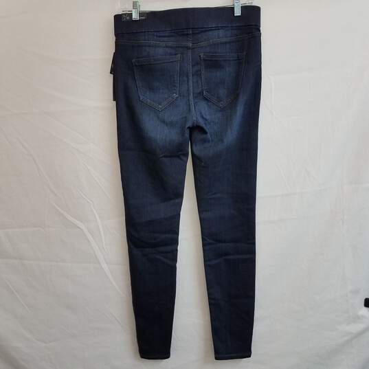 Liverpool dark wash pull on skinny jeans women's 6 image number 2