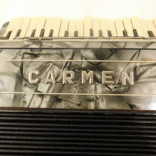 VNTG Carmen Brand 34 Key/48 Button Piano Accordion w/ Case (Parts and Repair) image number 7
