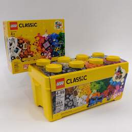 LEGO 10696 LEGO Medium Creative Brick Box, 11004 Windows of Creativity (Sealed)