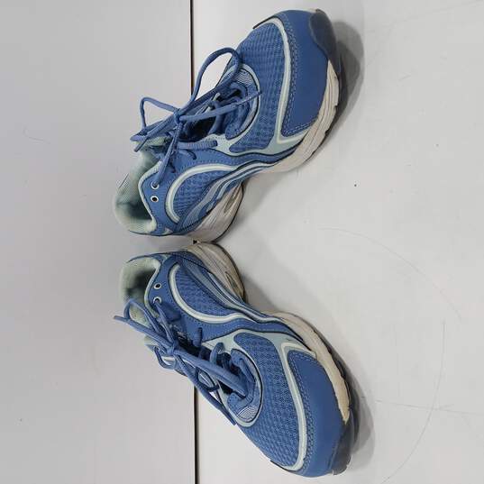 Women's Sky Walk Trail Walking Shoes Size 9.5W image number 2