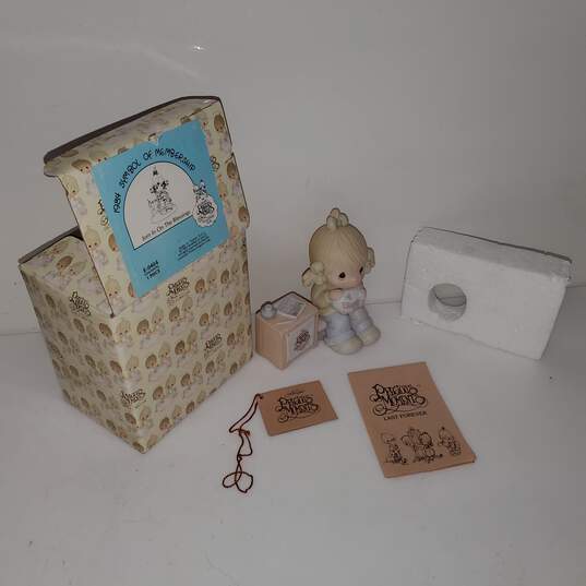 Enesco 1984 Precious Moments Porcelain Figurine E-0404 Join in On The Blessings IOB image number 1