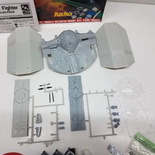 Stars Wars The Fighter Model Kit - Open Box image number 2