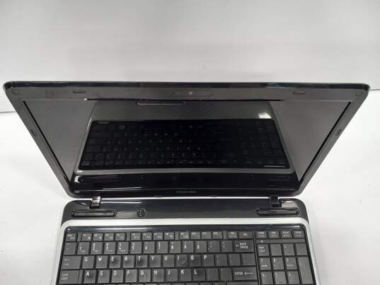 Toshiba Satellite L755-S5214 15.6" Laptop image number 2