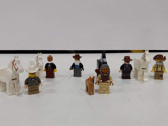 Lego Western Minifigs image number 1