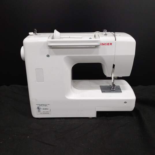 Singer Model 1120 Portable Electronic Sewing Machine w/Pedal image number 5