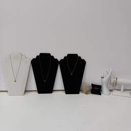 Gold Toned Fashion Jewelry Assorted 8pc Lot
