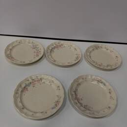 Vintage Bundle of Five Pfaltzgraff Dinner Plates