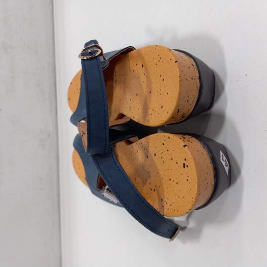 Buy the Women's Blue SANDALS SIZE 8 | GoodwillFinds