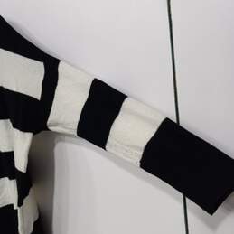 Vince Camuto Women's Black & White Stripe Sweater Size S alternative image