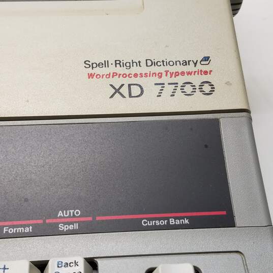 Smith Corona Spell Right Dictionary Word Processing Typewriter XD 7700 Model F5 image number 2