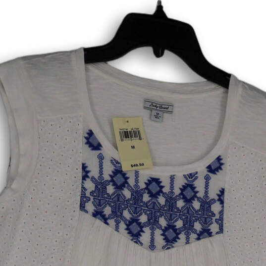 NWT Womens White Blue Embroidered Lace Sleeveless Blouse Top Size Medium image number 3