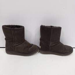 Ugg Women's Classic Short #5825 Brown Suede Boots Size 6 alternative image